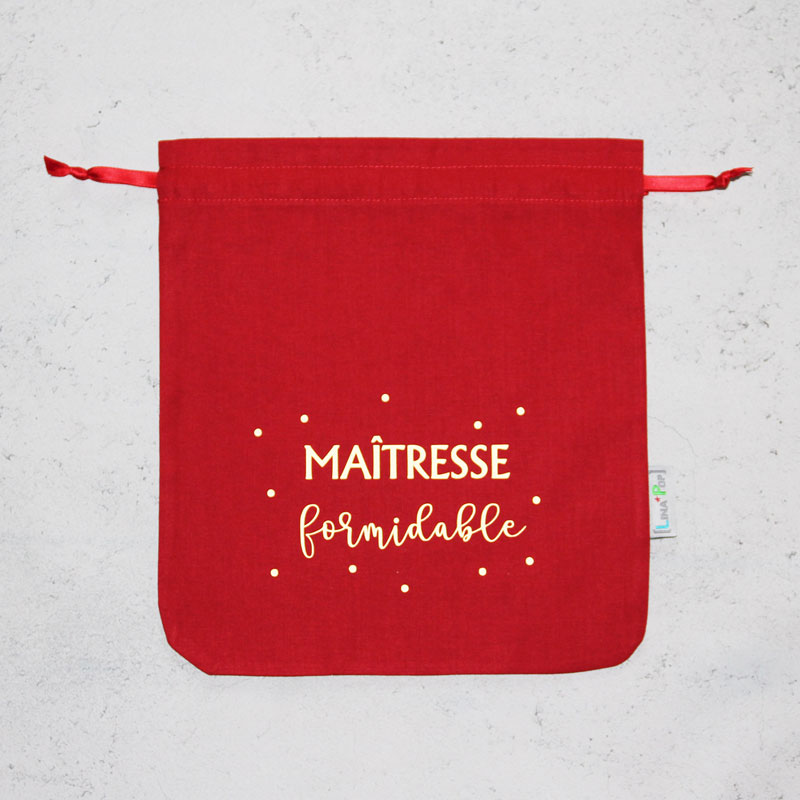 Pochette cadeau pour maitresse couleur rouge et doré avec liens accessoires pour écolier et cadeau sac personnalisé