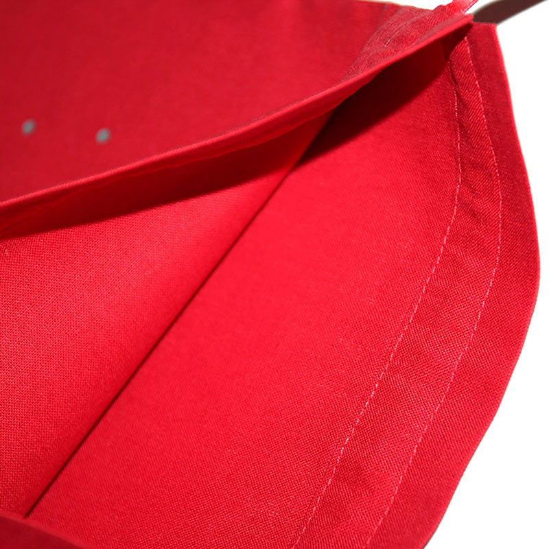 Pochette cadeau type rouge accessoires pour écolier et cadeau sac personnalisé