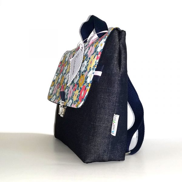 Sac à dos et cartable maternelle personnalisé pour fille avec fleur multi accessoire et sac d'écolier avec soufflet