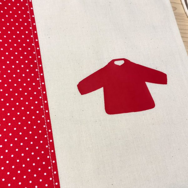 Pochon d'école pour vêtement rouge personnalisé cartable maternelle et accessoire sac d'écolier avec marquage