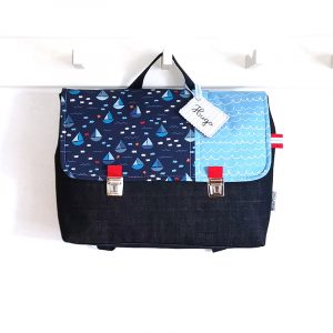 Cartable maternelle personnalisé mixte avec voilier bleu accessoire et sac écolier