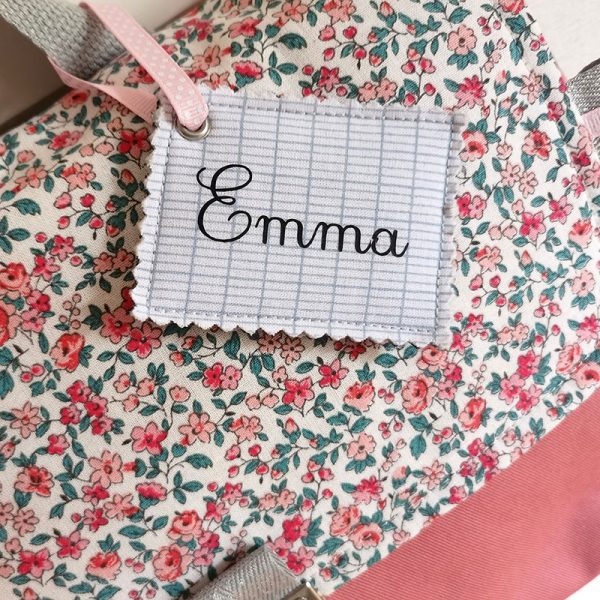 Sac à dos cartable maternelle personnalisé pour fille avec mini fleur rose accessoire et sac d'écolier avec prénom