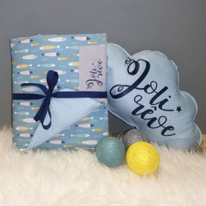 Couverture pour bébé poissons et bleu ciel bébé en cadeau de naissance décoration pour chambre avec coussin