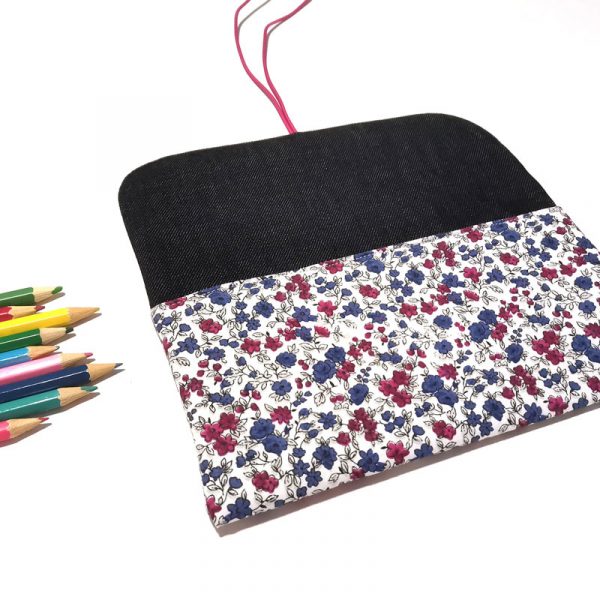 Trousse à crayons fleur bleu accessoire d'enfant pour école et cartable maternelle avec intérieur