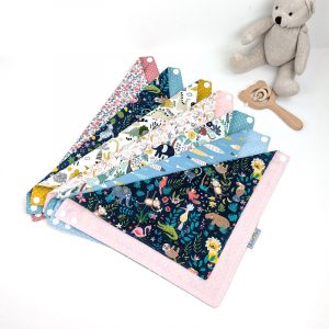 Bavoir bandana bébé personnalisable avec prénom un accessoire pour bébé pour un cadeau de naissance une création personnalisée