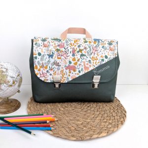Cartable maternelle personnalisé et sac à dos personnalisé 24x32 cm avec tuck pour fille kaki et jungle rose accessoire et sac d'écolier original et personnalisable