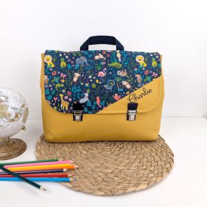 Cartable maternelle personnalisé et sac à dos personnalisé 24x32 cm et tuck mixte jaune moutarde et jungle bleu marine accessoire et sac d'écolier original et personnalisable
