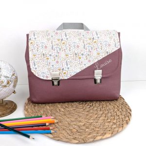 Cartable maternelle personnalisé et sac à dos personnalisé en 24x32 cm et tuck pour fille effet lin lilas et floral accessoire et sac d'écolier original et personnalisable