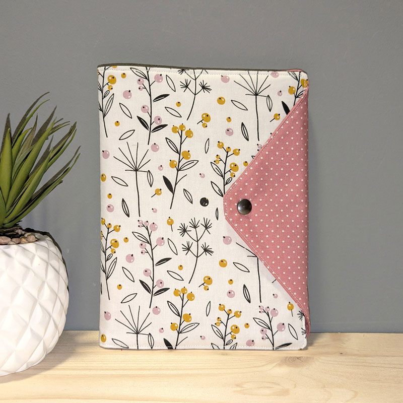 Protège carnet de santé pour bébé fille élégant rose accessoire et cadeau de naissance