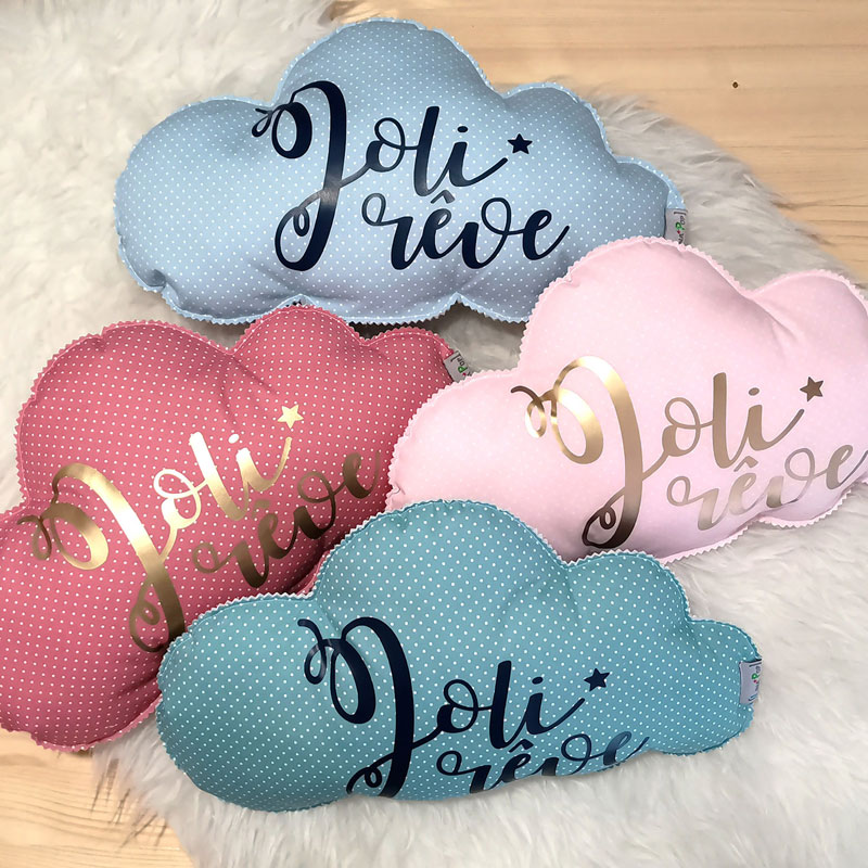Coussin nuage bébé de la collection joli rêve pour bébé en cadeau naissance tissu pois