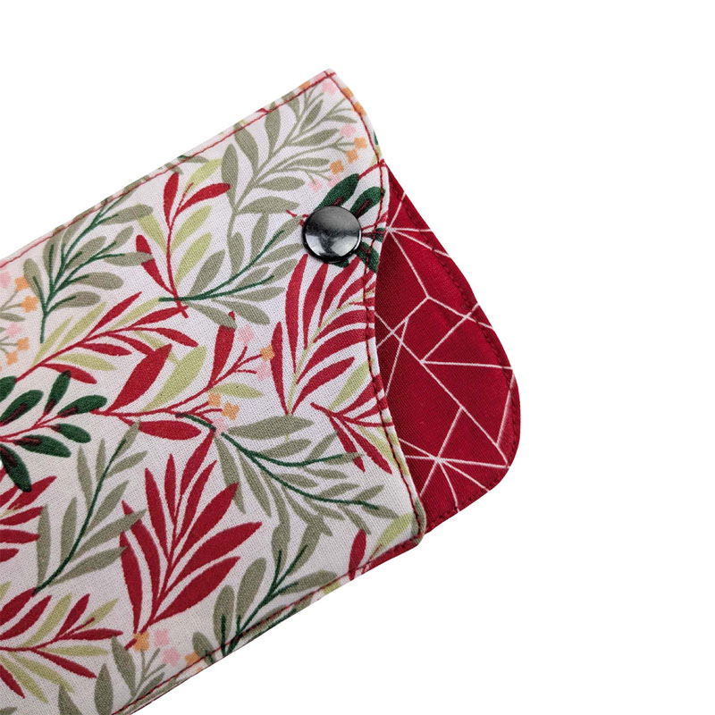 Etui à lunettes souple motif feuillage rouge un accessoire original pour le sac à main de femme